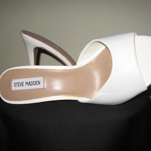 STEVE MADDEN LEATHER HIGH HEEL SANDALS (STYLE "ERIN")